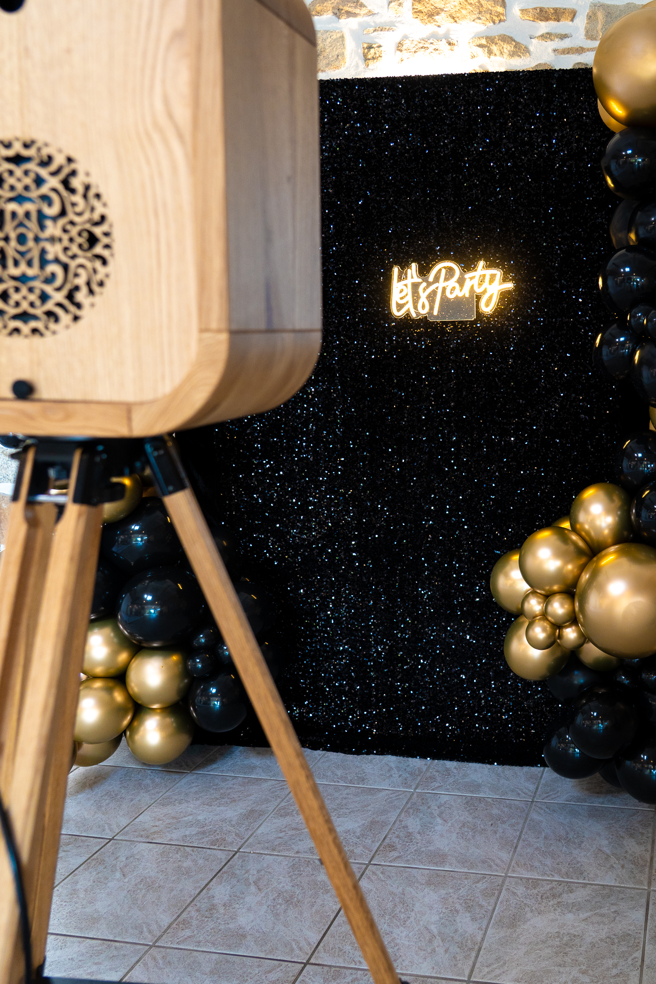 Mur de sequins noir